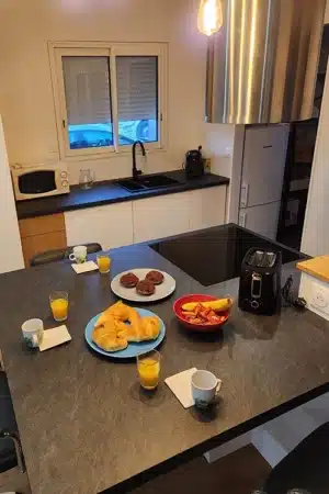 Intérieur maison ossature bois à came dans les pyrénéees atlantiques