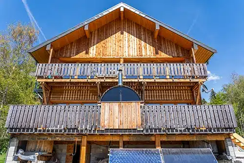construire un bâtiment pour des besoins professionnels avec Blokiwood