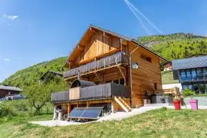 Maison bois chalet en savoie aillon le jeune (2)