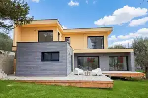 Maison 6 maison bois bardage et enduit toit plat dépassées de toit