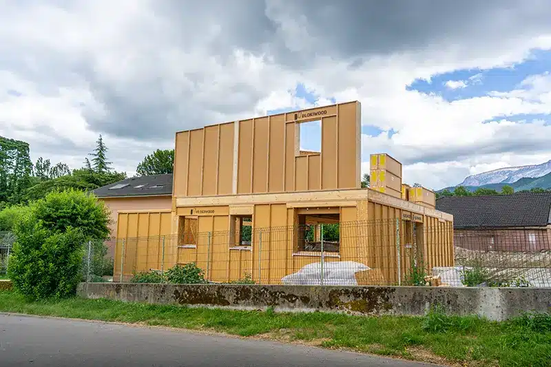 Maison contemporaine sur dalle bois